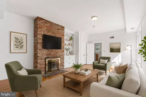 Living - 916 E Capitol St NE, Washington, DC 20003 photo 8 of 12