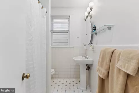 Bath - 916 E Capitol St NE, Washington, DC 20003 photo 6 of 8