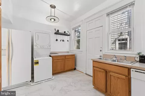 Other - 916 E Capitol St NE, Washington, DC 20003 photo 9 of 13