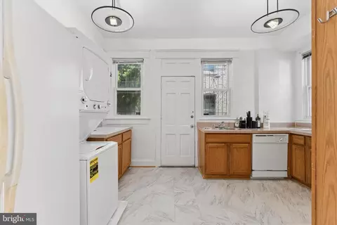 Other - 916 E Capitol St NE, Washington, DC 20003 photo 7 of 13