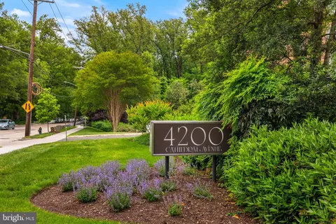 4200 Cathedral Ave NW #901, Washington, DC 20016