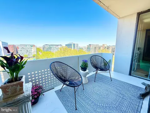 Exterior - 1245 4th St SW #E800, Washington, DC 20024 photo 2 of 10