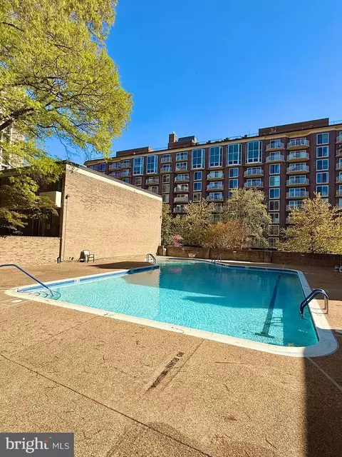 Exterior - 1245 4th St SW #E800, Washington, DC 20024 photo 4 of 10