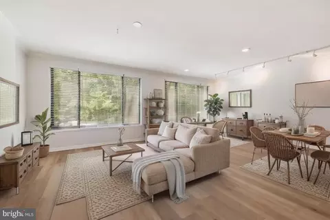 2501 Calvert St NW #310, Washington, DC 20008