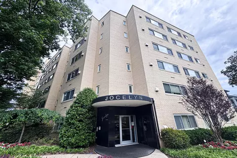 5315 Connecticut Ave NW #310, Washington, DC 20015