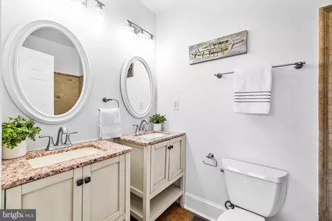 Bath - 2126 4th St NE, Washington, DC 20002 photo 2 of 5