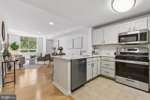 350 G St SW #N411, Washington, DC 20024