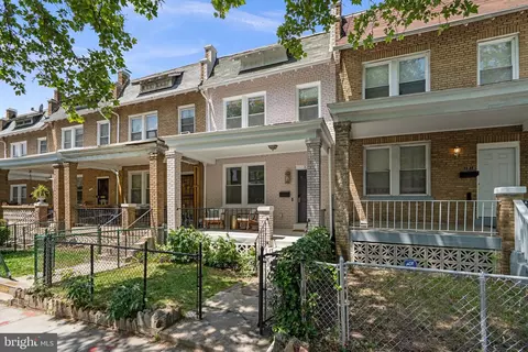 1712 M St NE, Washington, DC 20002