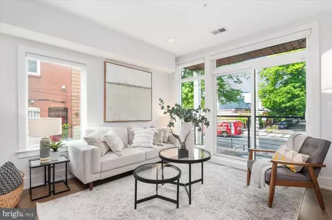 3815 14th St NW #3, Washington, DC 20011