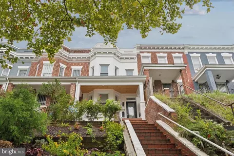 731 Fairmont St NW #1, Washington, DC 20001