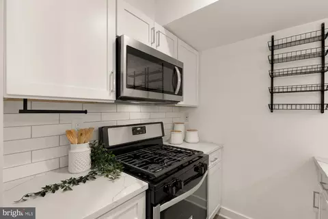 Kitchen - 1019 17th Pl NE #1, Washington, DC 20002 photo 2 of 2