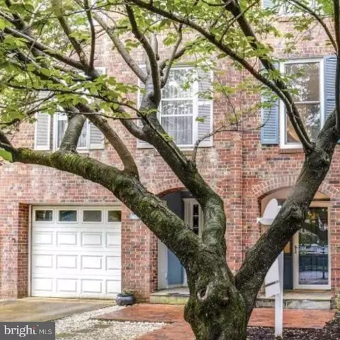 413 D St SE, Washington, DC 20003