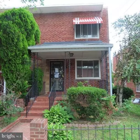5907 8th St NE, Washington, DC 20011