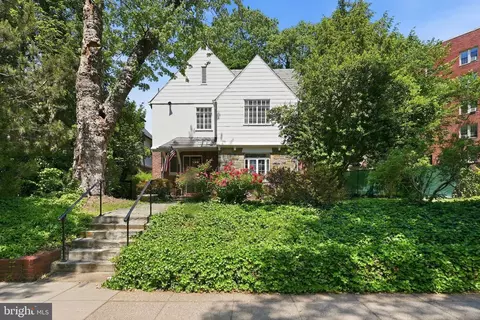 3721 Massachusetts Ave NW, Washington, DC 20016