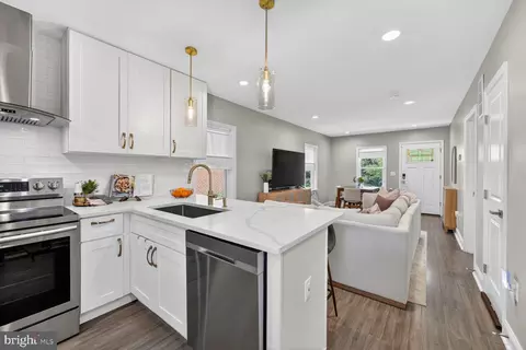 6004 Clay St NE, Washington, DC 20019