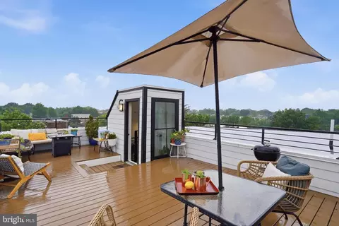 256 15th St SE #7, Washington, DC 20003