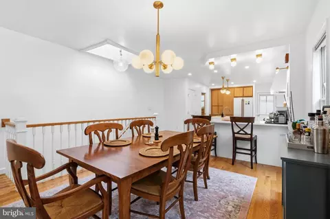 Dining - 230 11th St SE, Washington, DC 20003 photo 5 of 6
