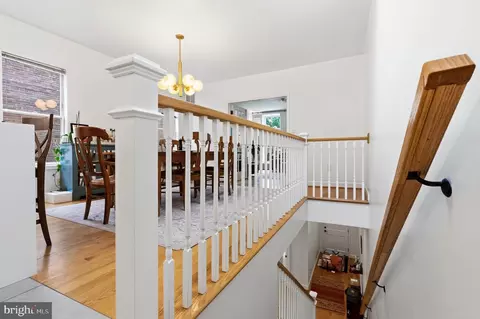 Entry Way - 230 11th St SE, Washington, DC 20003 photo 4 of 10
