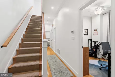 Entry Way - 230 11th St SE, Washington, DC 20003 photo 8 of 10