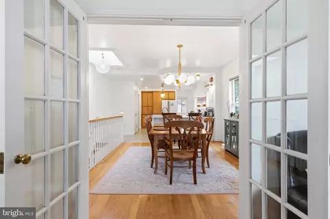 Dining - 230 11th St SE, Washington, DC 20003 photo 6 of 6