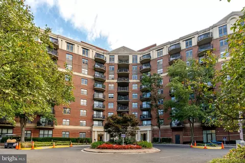3401 38th St NW #316, Washington, DC 20016