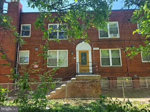3747 1st St SE, Washington, DC 20032
