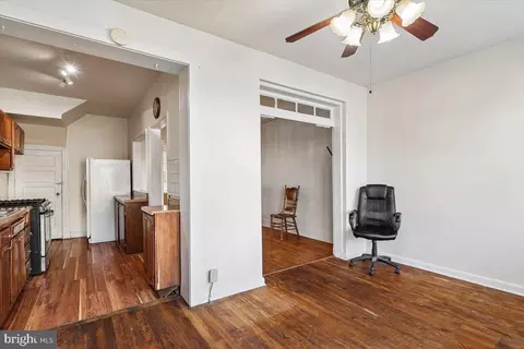 Entry Way - 224 17th St NE, Washington, DC 20002 photo 3 of 7