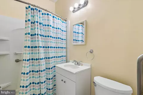Bath - 224 17th St NE, Washington, DC 20002 photo 1 of 2