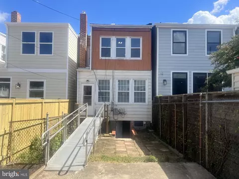 Exterior - 224 17th St NE, Washington, DC 20002 photo 4 of 5