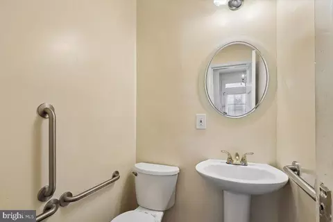 Other - 224 17th St NE, Washington, DC 20002 photo 3 of 21