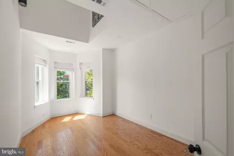 Bedroom - 16 Q St NE, Washington, DC 20002 photo 1 of 5