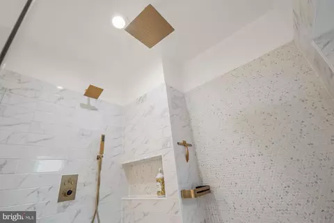 Bath - 16 Q St NE, Washington, DC 20002 photo 6 of 6