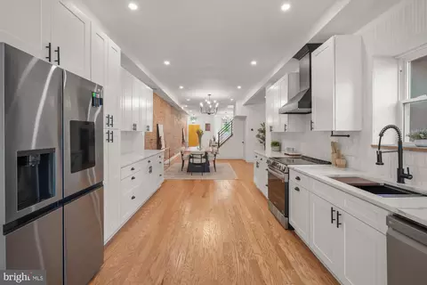Entry Way - 16 Q St NE, Washington, DC 20002 photo 4 of 5