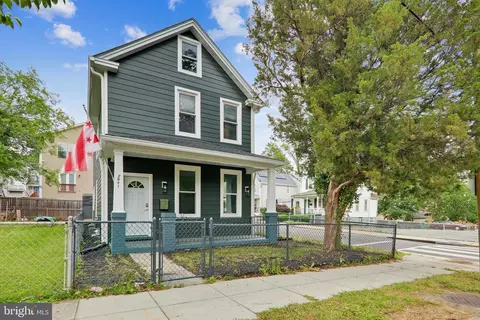 2841 Mills Ave NE, Washington, DC 20018