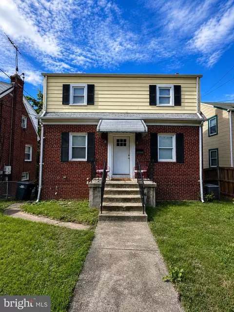 5032 Hanna Pl SE, Washington, DC 20019