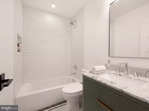 Bath - 1237 4th St NW #B, Washington, DC 20001 photo 5 of 5