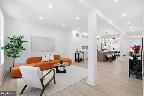607 Otis Pl NW, Washington, DC 20010