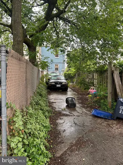 1600 A St SE, Washington, DC 20003 photo 2