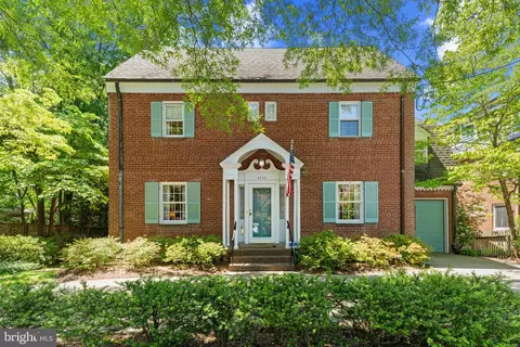 4230 46th St NW, Washington, DC 20016