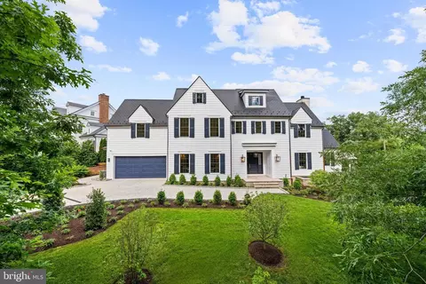 3939 52nd St NW, Washington, DC 20016