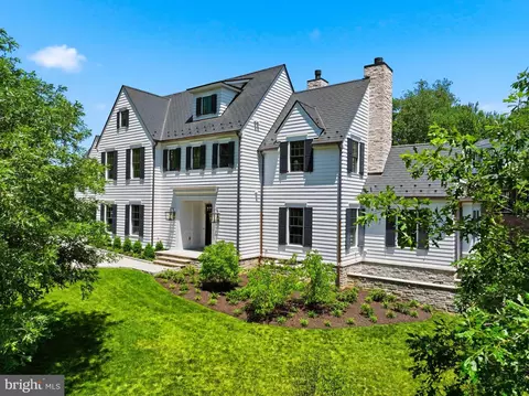 3939 52nd St NW, Washington, DC 20016