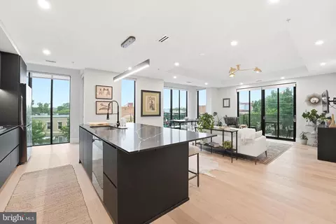 3219 Wisconsin Ave NW #301, Washington, DC 20016