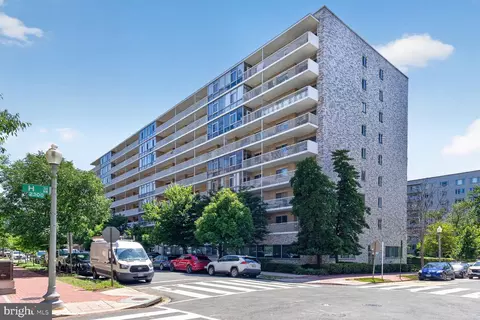 730 24th St NW #512, Washington, DC 20037