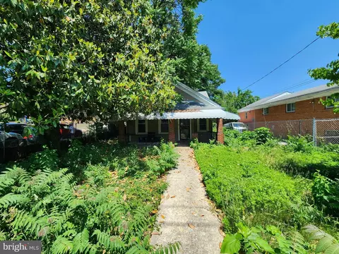 4506 Brooks St NE, Washington, DC 20019