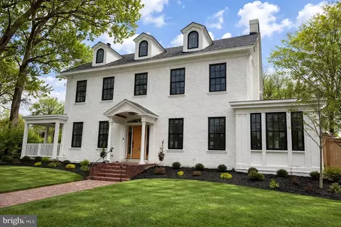 1607 Crittenden St NW, Washington, DC 20011