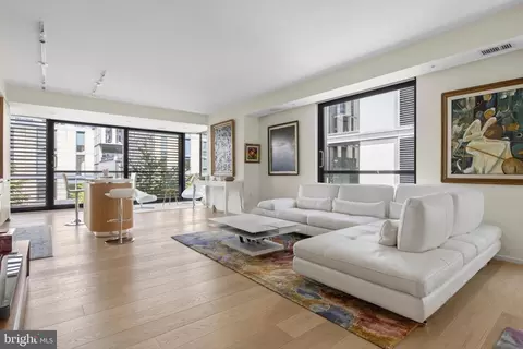 925 H St NW #405, Washington, DC 20001