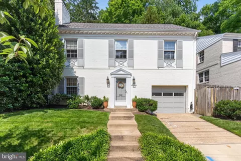 5721 Macarthur Blvd NW, Washington, DC 20016
