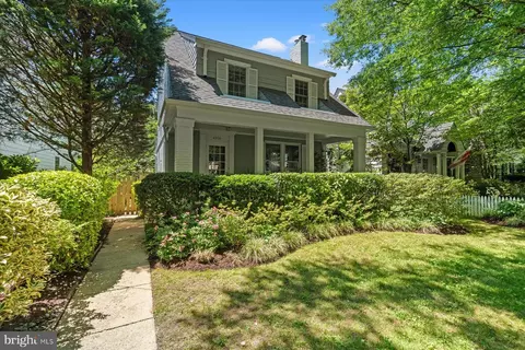 4906 46th St NW, Washington, DC 20016