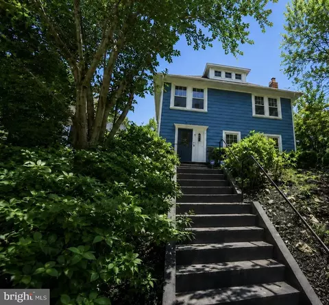 3723 Livingston St NW, Washington, DC 20015