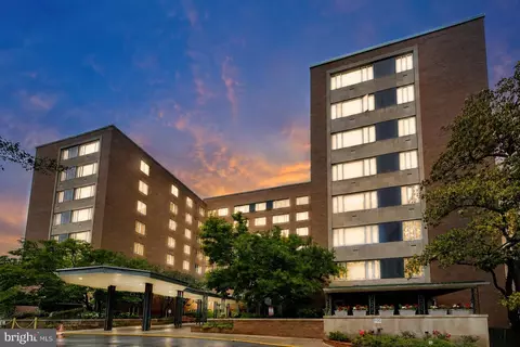 4301 Massachusetts Ave NW #5014, Washington, DC 20016